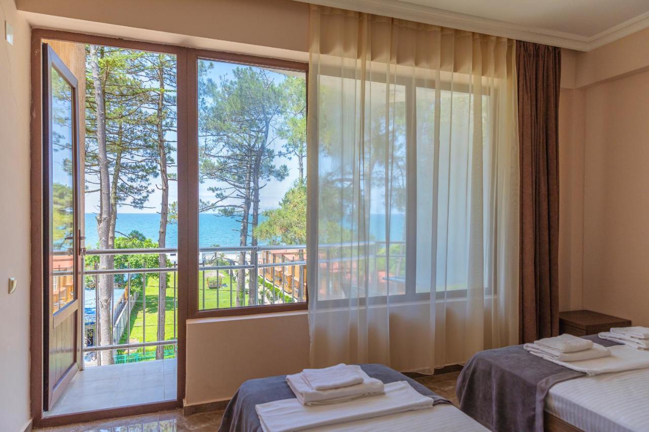 Samni Hotel Ureki Εξωτερικό φωτογραφία
