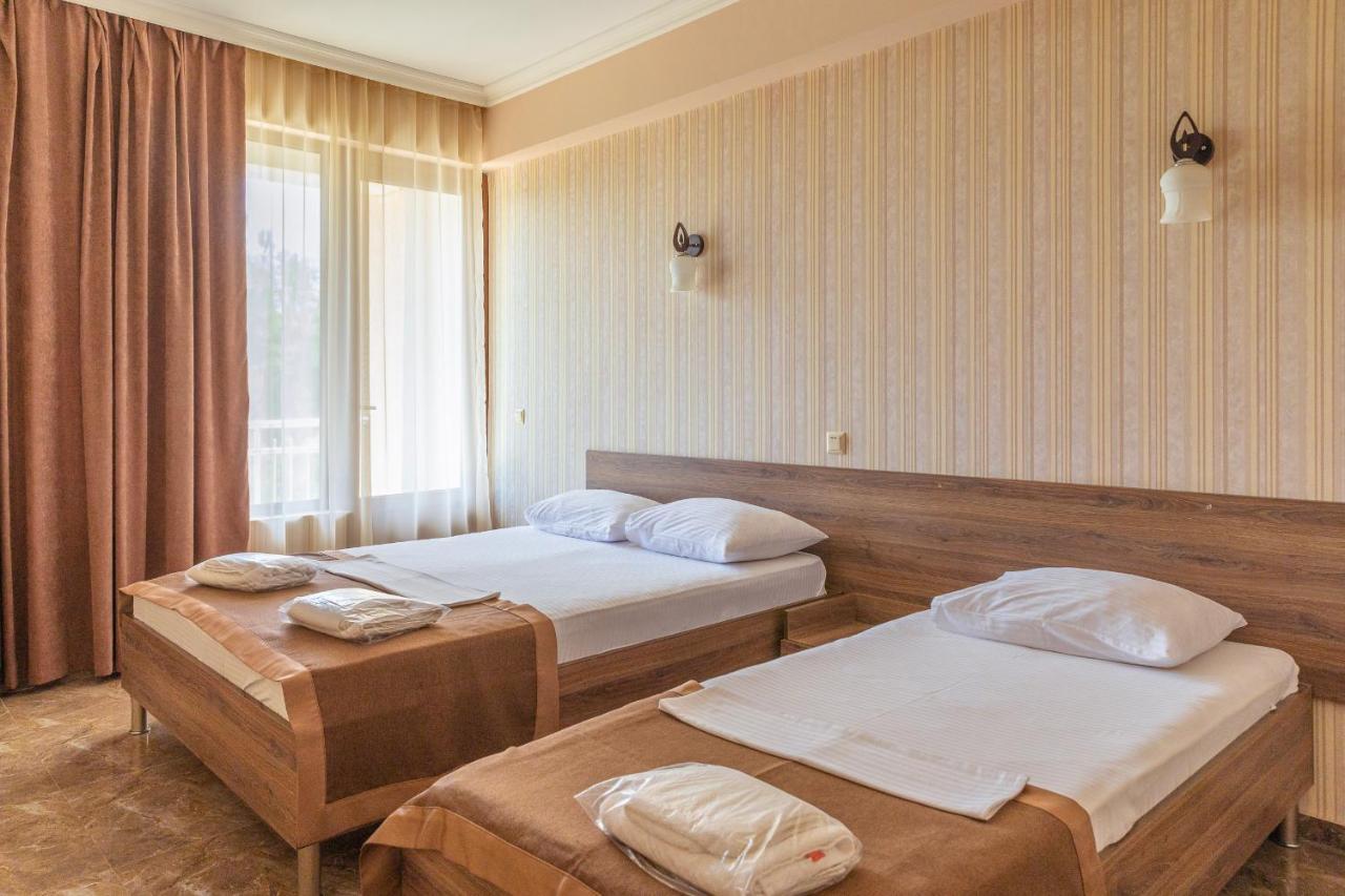 Samni Hotel Ureki Εξωτερικό φωτογραφία