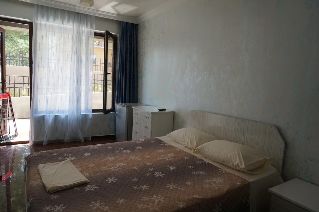 Samni Hotel Ureki Δωμάτιο φωτογραφία