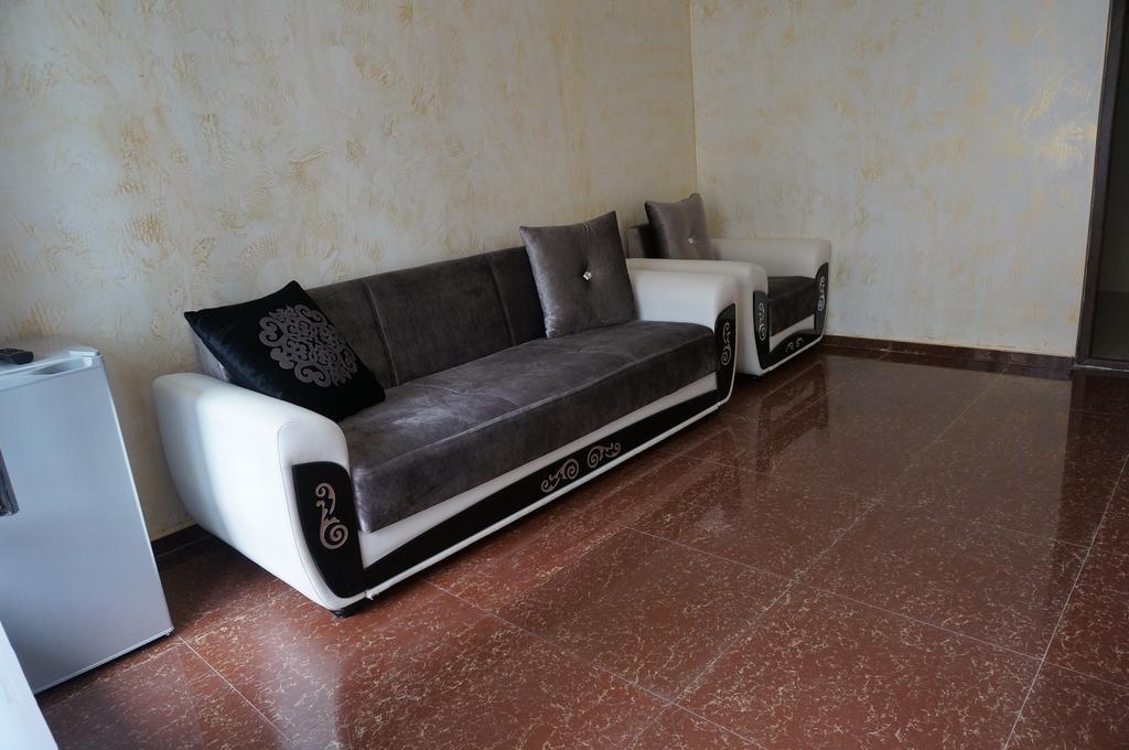 Samni Hotel Ureki Δωμάτιο φωτογραφία